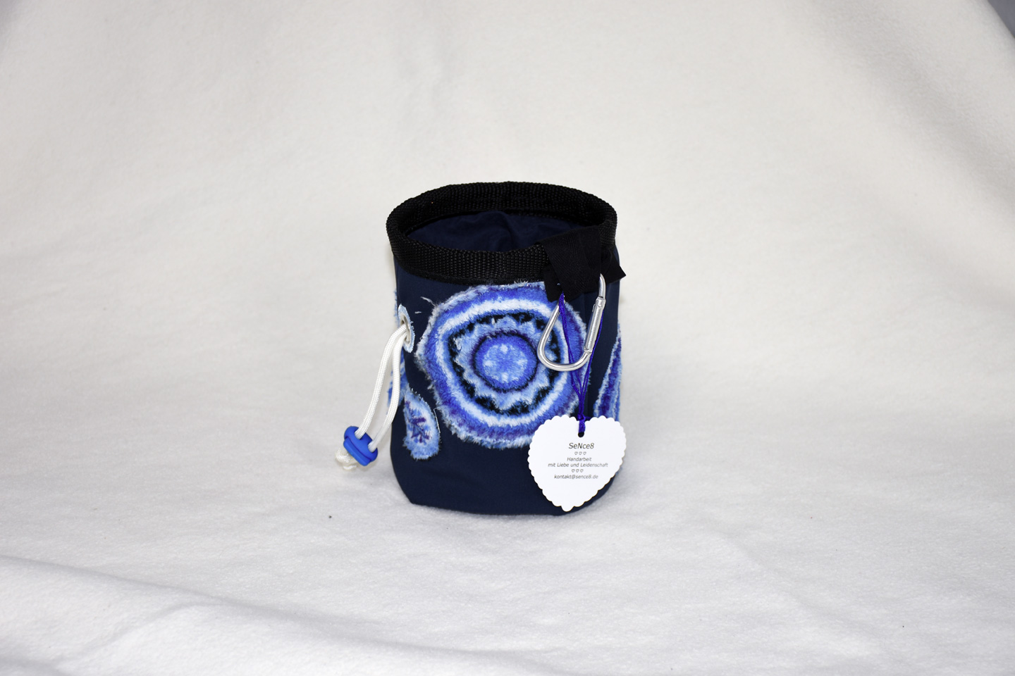 Artikel: CB3304 / Motiv: Seifenblasen / Farbe: dunkel blau, blau Mix / Material: Softshell, Mixstoffe