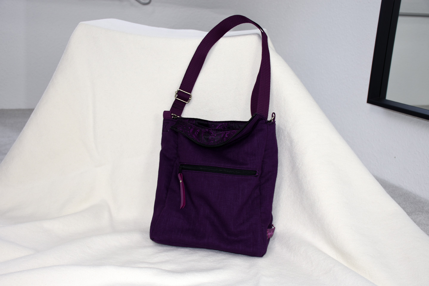 Artikel: Loreley JT1102 / Motiv: Rose, Tropfen-Mandala innen / Farbe: Aubergine / ohne Wendefunktion