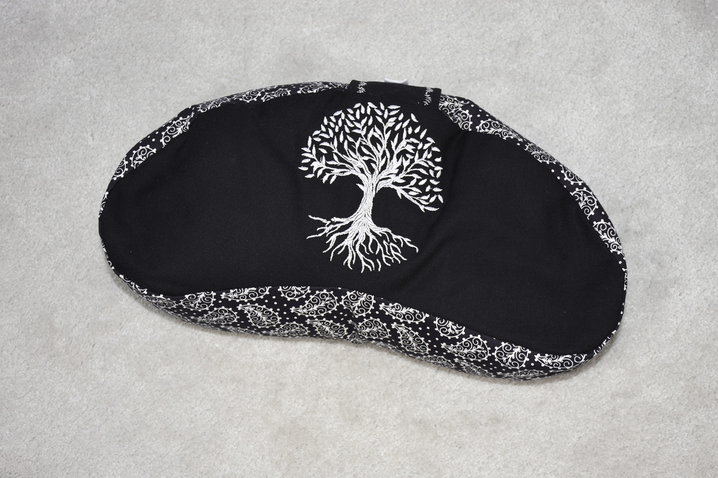 Artikel: mm2204 – Motiv: Lebensbaum / Form: Moon / Farbe: schwarz, weiß / Material: Baumwolle, Canvas, BW Mix, Elasthan